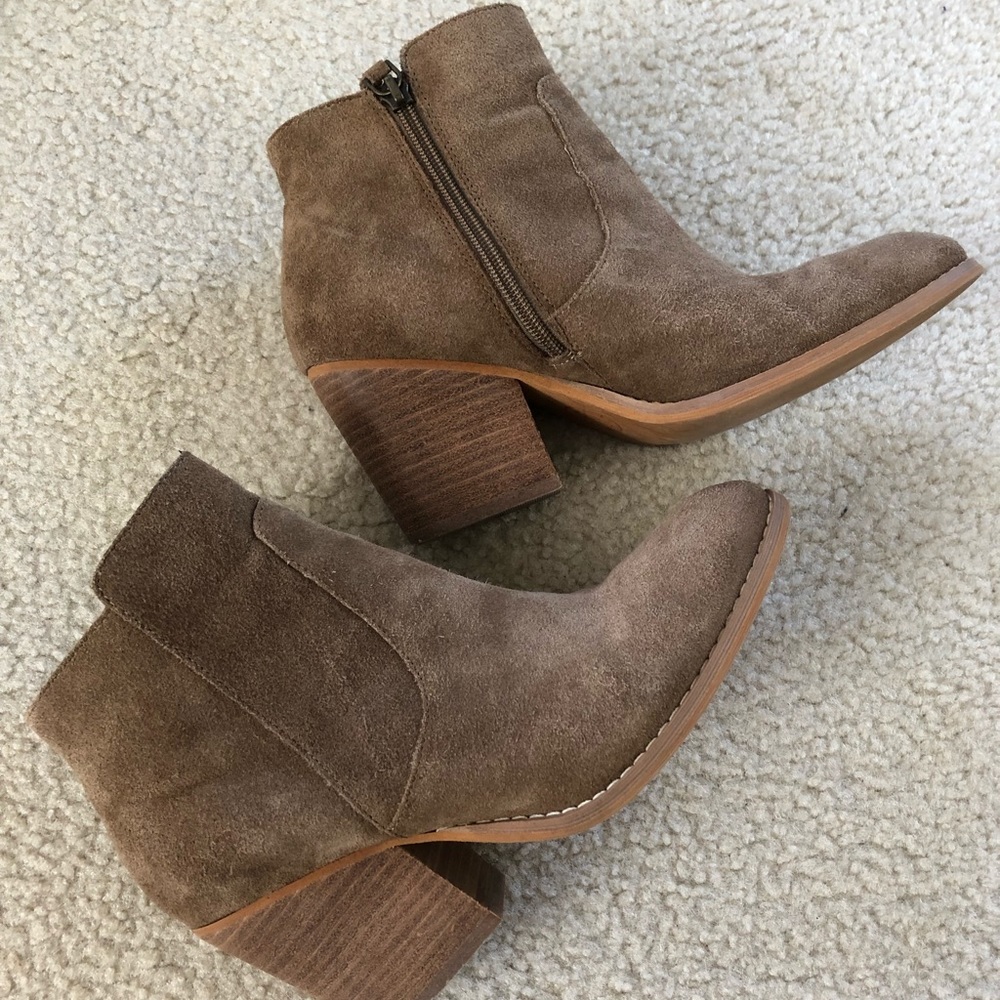 Treasure & Bond Neutral Tan Booties